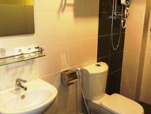 8 Days Boutique Hotel @ Mount Austin Jb Джохор-Бару Экстерьер фото